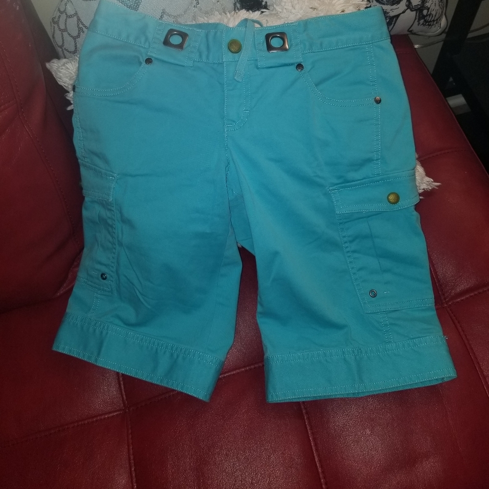 Athleta Tide Blue Ladies Bermuda Cargo Shorts Sz 2